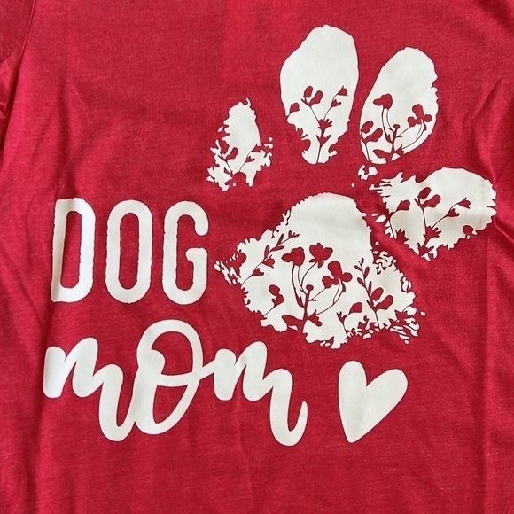Dog Mom Flower Paw Print Graphic Tee - Picture 2 of 5